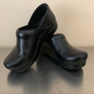 Brand New Dansko Clogs Black Leather
